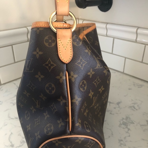 ❌SOLD❌ AUTHENTIC LV DELIGHTFUL PM BEIGE INTERIOR - Picture 4 of 8